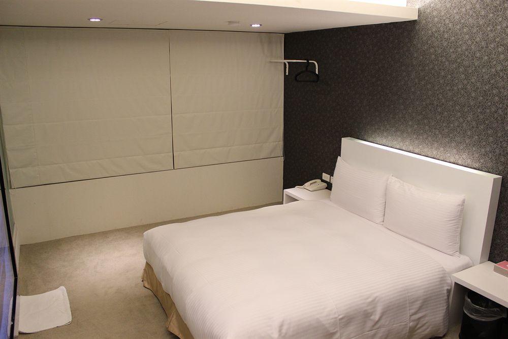 Ximen 135 House 호텔 타이베이 외부 사진